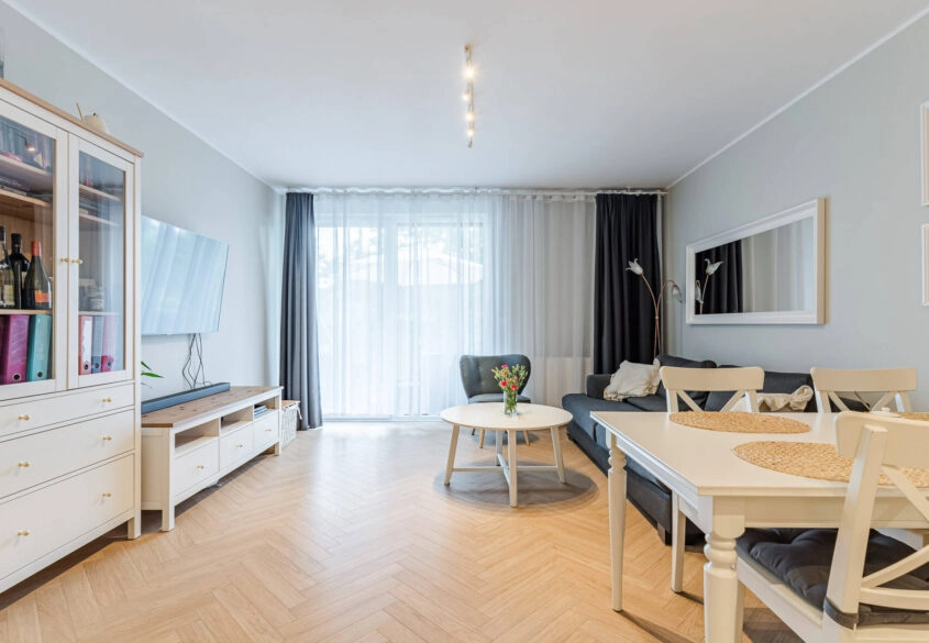 Mieszkanie w pasie nadmorskim z dużym ogrodem