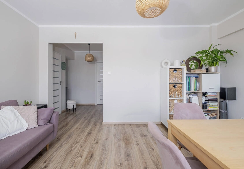 4 pokoje z loggią i piwnicą blisko plaży!