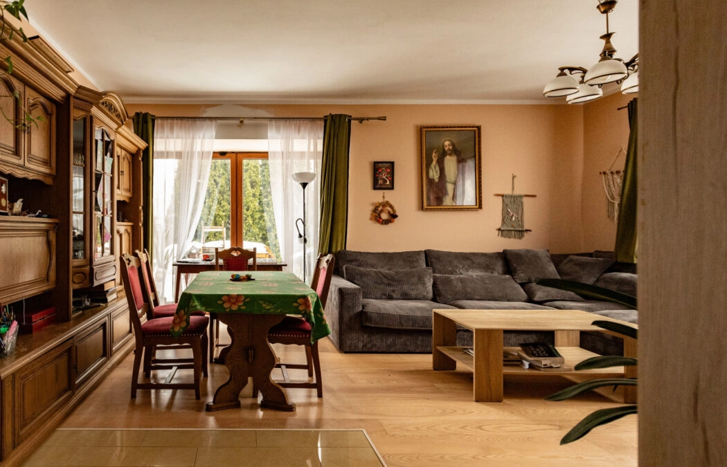 Sprzedam dom w wolnostojący dla dużej rodziny