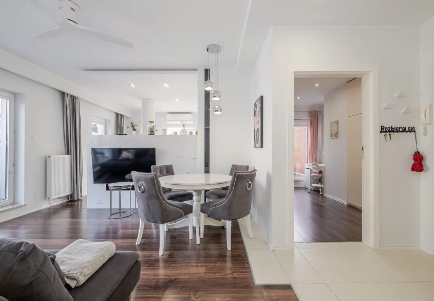 Zamknięte osiedle | balkon | 2 miejsca w hali