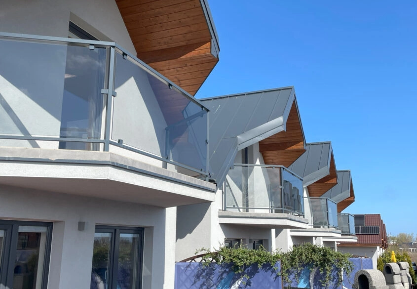 Gotowy biznes nad morzem - 10 domów na wynajem!