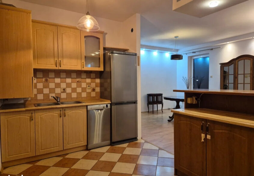 Przestronne 4-pokojowe mieszkanie z balkonem