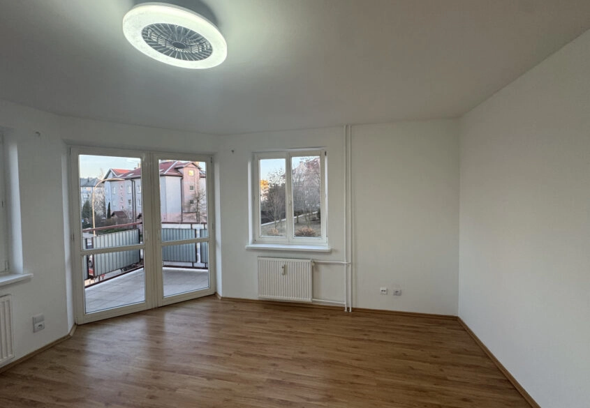 2 pokoje z kuchnią na Bajkowym! 1 piętro, balkon