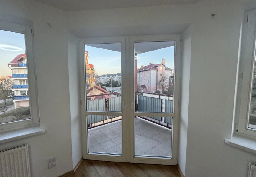 2 pokoje z kuchnią na Bajkowym! 1 piętro, balkon