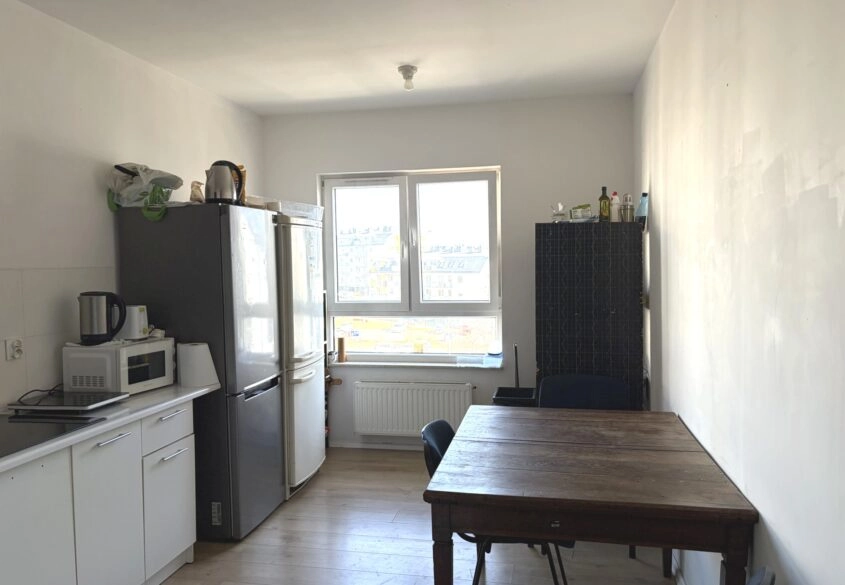 2 poziomowe z miejscem w hali garażowej