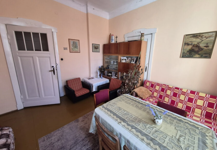 Sopot dolny 300m od  plaży,   3 pok. do remontu