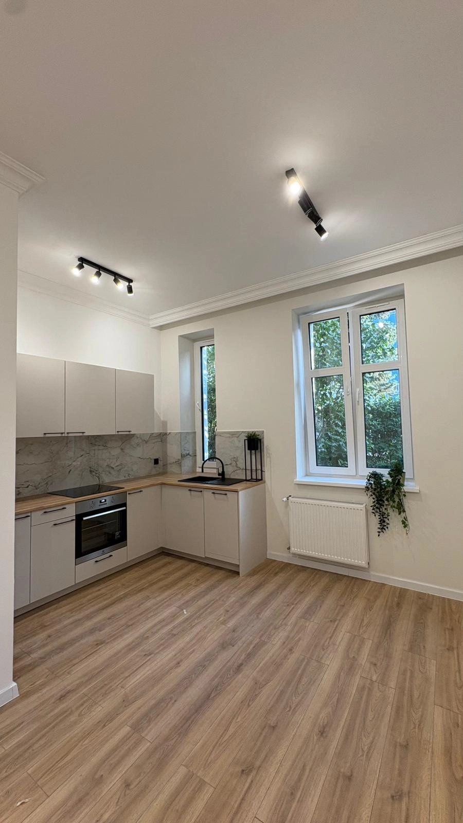 2 pokoje po generalnym remoncie, dobra komunikacja