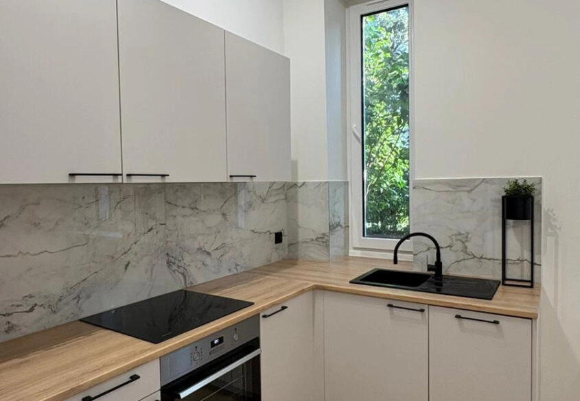 2 pokoje po generalnym remoncie, dobra komunikacja