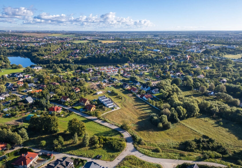 Malownicza działka mieszkaniowo-usługowa 974 m2 !