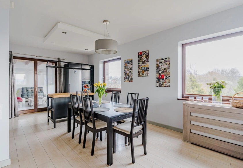 Energooszczędny, garaż 50m2, do zamieszkania