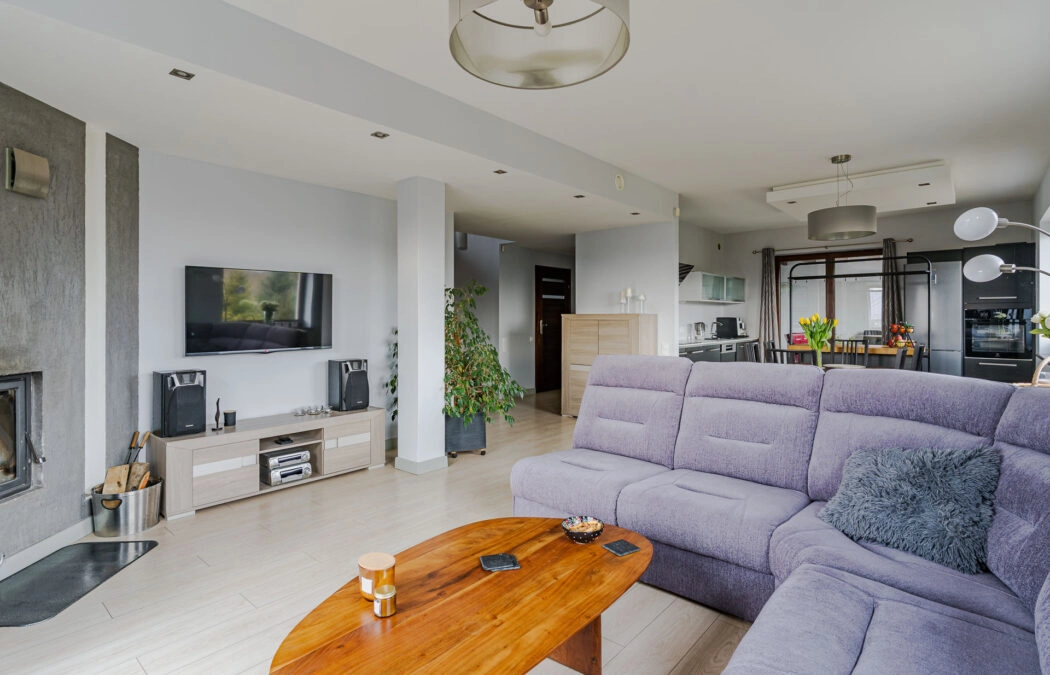 Energooszczędny, garaż 50m2, do zamieszkania