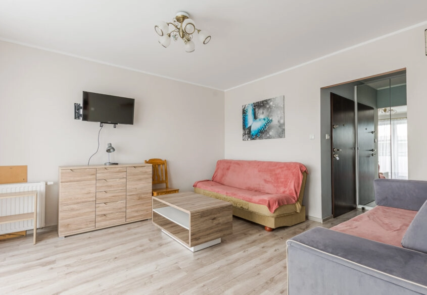 Kawalerka z dużym balkonem i miejscem parkingowym!