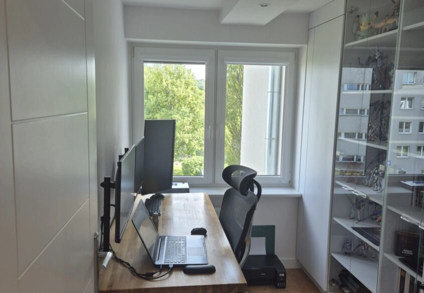 2 pok. po generalnym remoncie, blisko UG