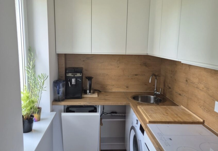 2 pok. po generalnym remoncie, blisko UG