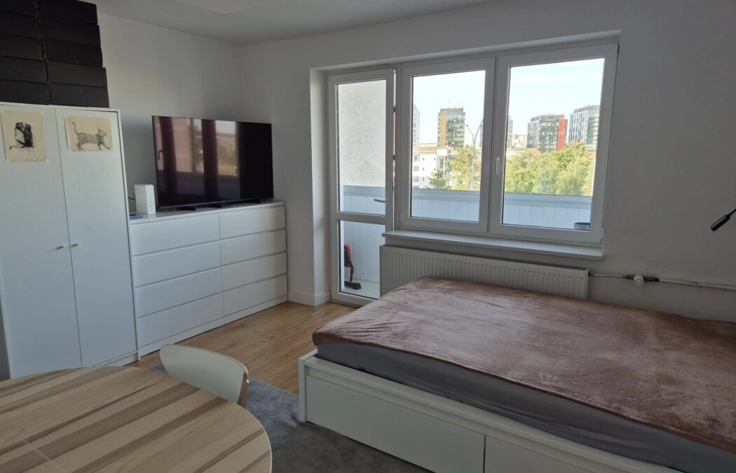 2 pok. po generalnym remoncie, blisko UG