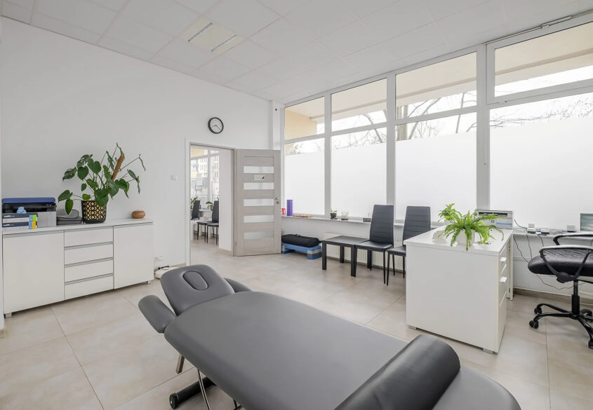 Gdynia - Lokal inwestycyjny, 3 gabinety, parter