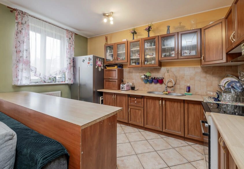 3 - pokojowe mieszkanie | Kowale | 2 miejsca posto