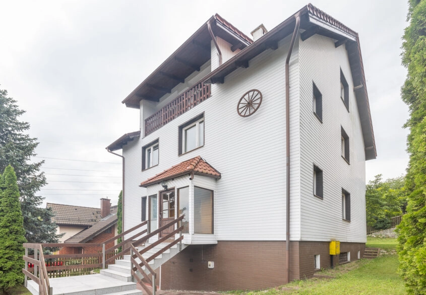 Dom wolnostojący - w spokojnej okolicy