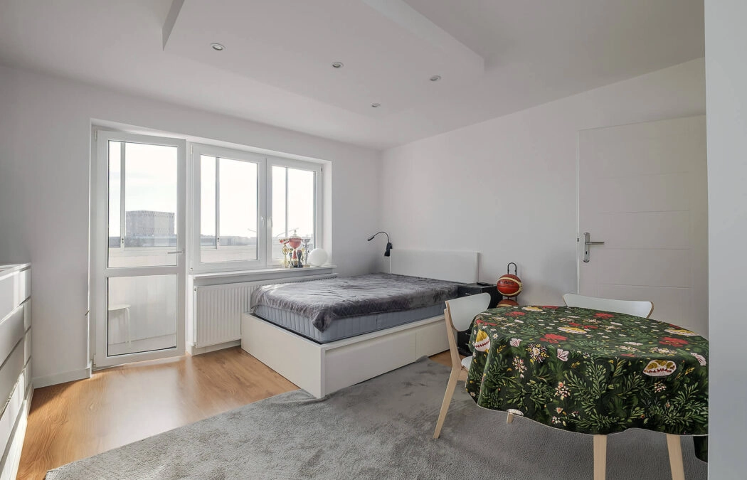 2 pok. po generalnym remoncie, blisko UG