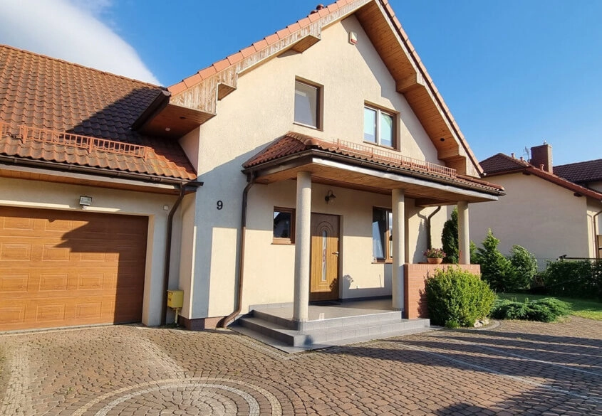 Banino, dom w spokojnej okolicy