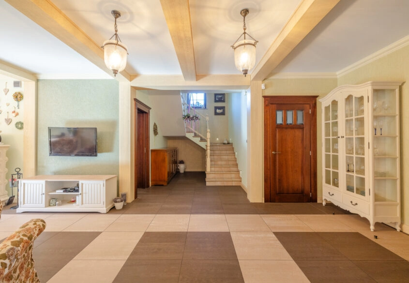 Nowoczesny dom nad jeziorem Żarnowieckim, Nadole