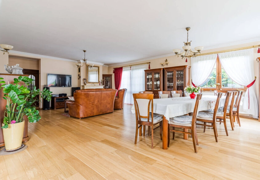 Dom marzeń 387 m2 - perfekcyjny dojazd do Gdańska!