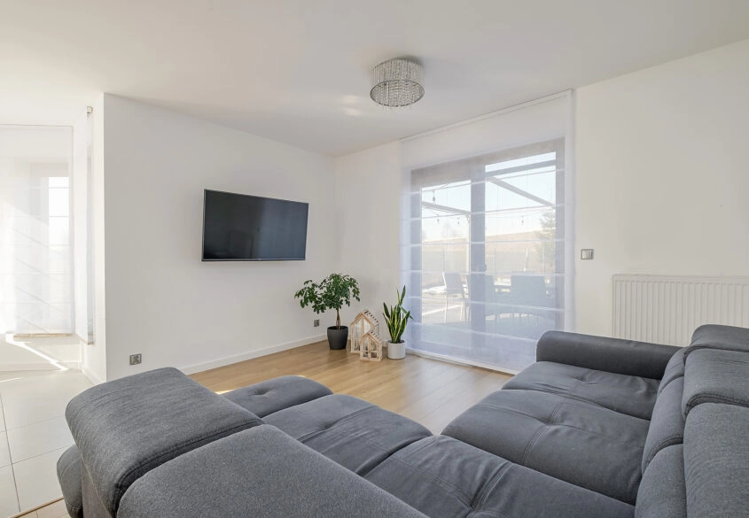 5-pokojowy dom wolnostojący na dużej działce!