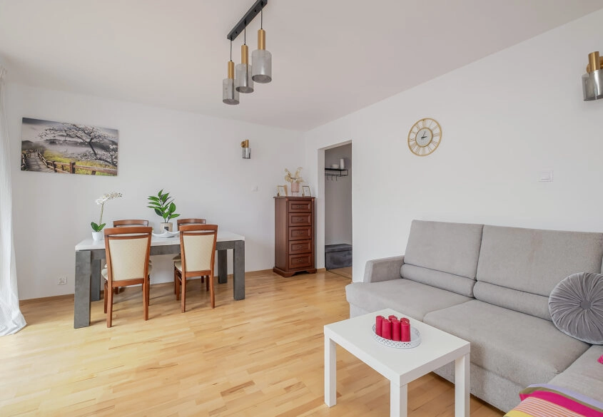 2-pokojowe mieszkanie z hala – Pruszcz Gdański