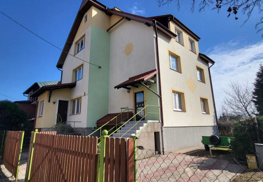 Duży dom dla rodzinny lub dla pracowników