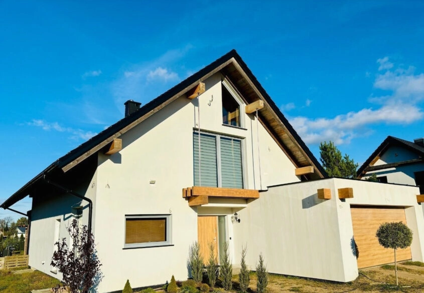 Wolnostojący z piwnicą, garaż na 2 samochody