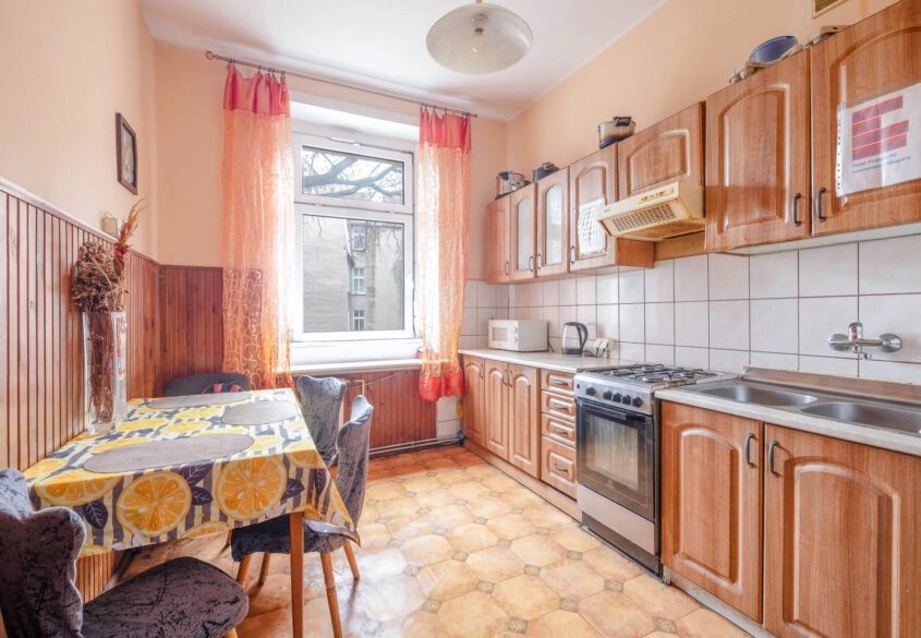 Ustawne 4 pokoje, idealne pod podział i wynajem.