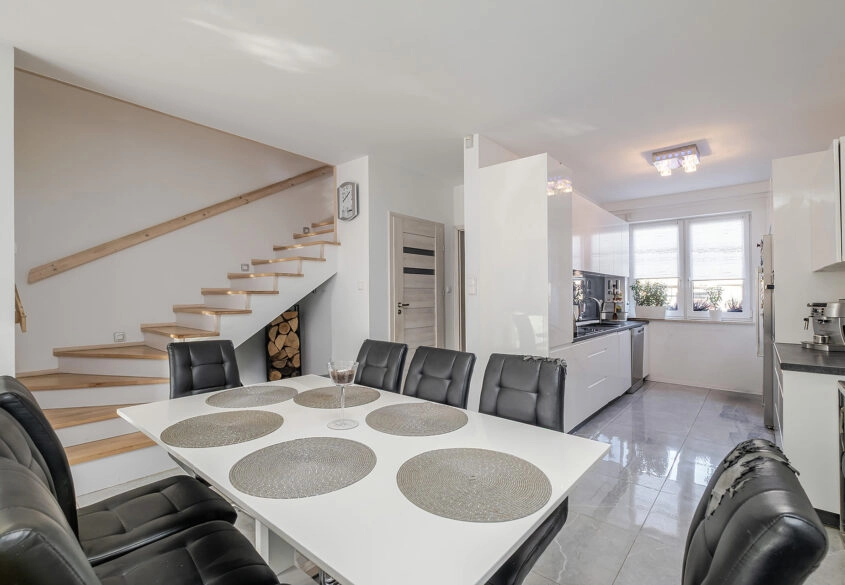 3 pokoje z basenem i ogrodem!