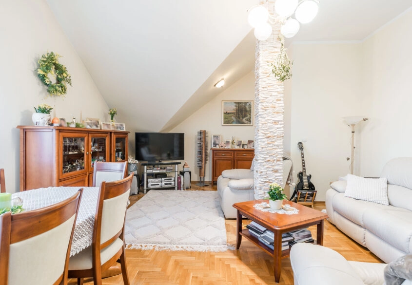 Oliwa-elegancki apartament- 3 pokoje z opcją 4