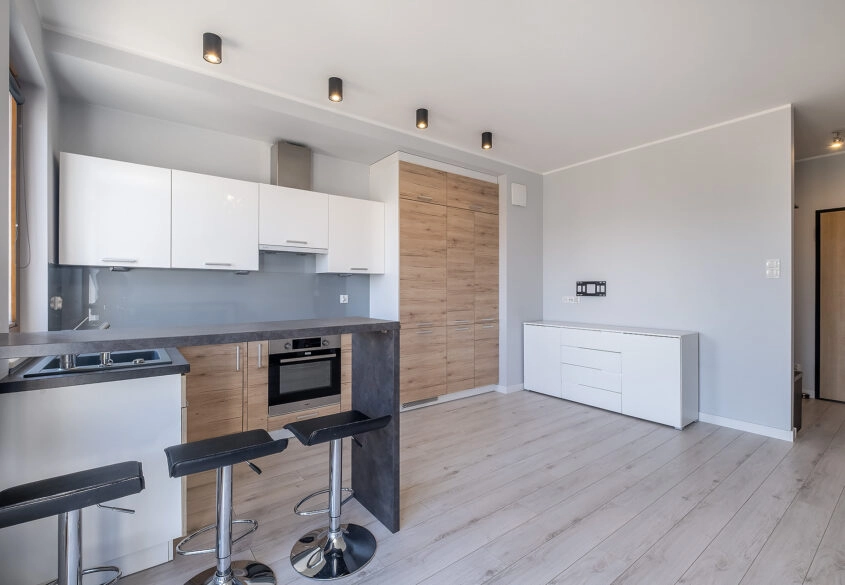 Niepowtarzalna kawalerka/zadbana/parking/od zaraz