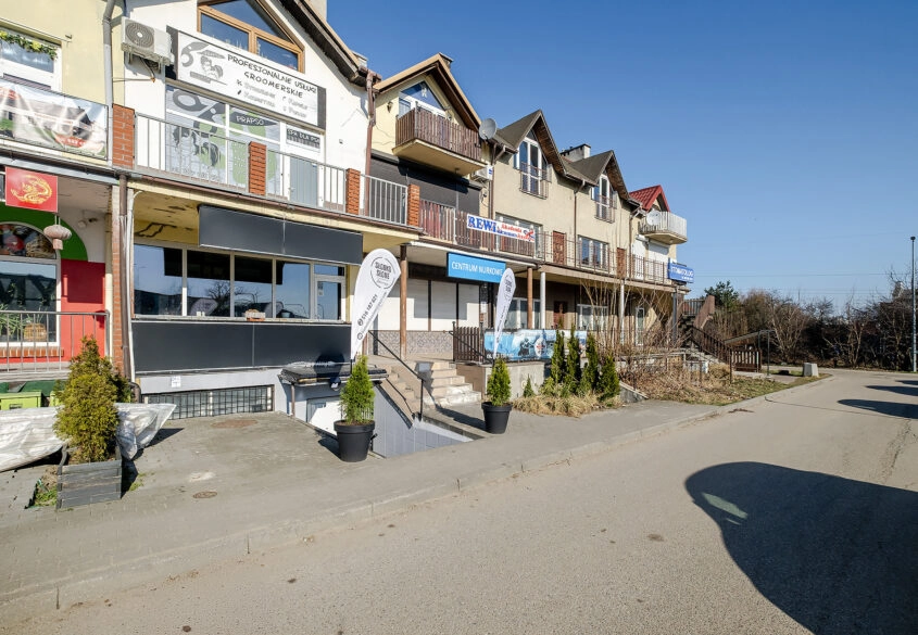 Lokal handlowo-usługowy, ok. 44m2, witryna