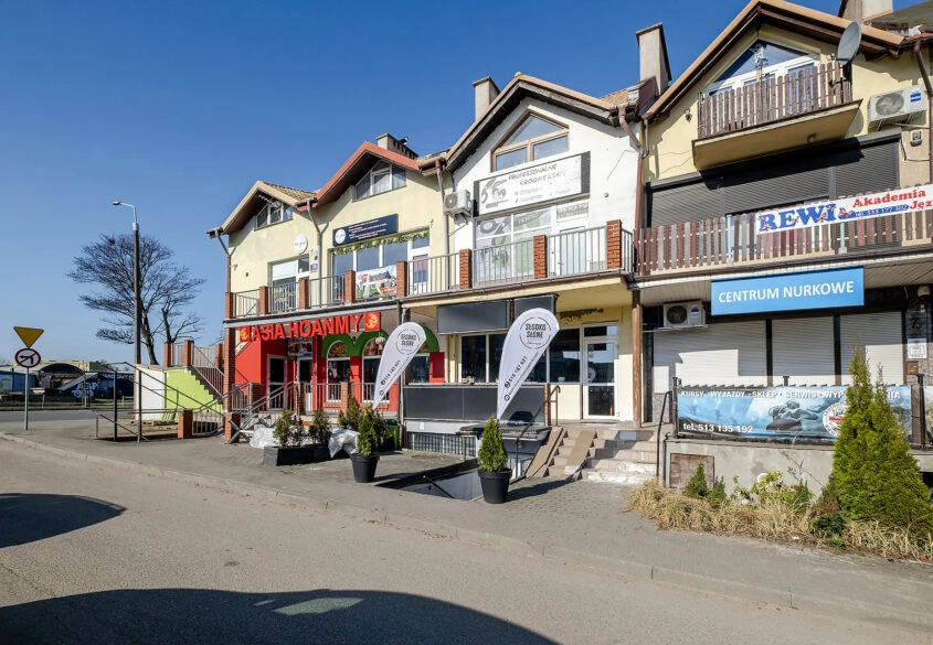 Lokal handlowo-usługowy, ok. 44m2, witryna