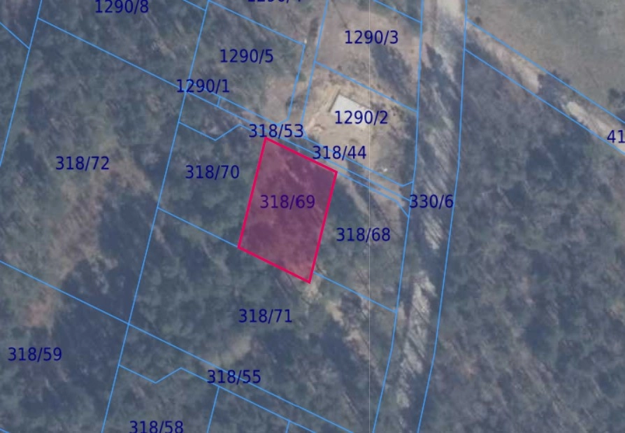 Działka pod dom lub usługi w leśnym otoczeniu