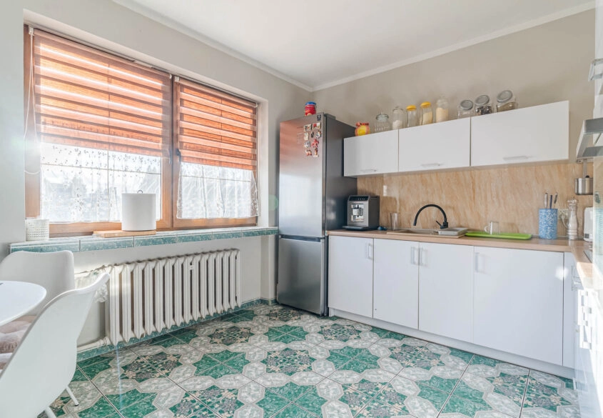 Dom z dwoma lokalami mieszkalnymi!