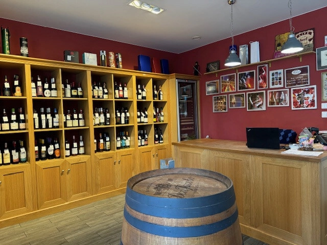 Sklep winiarski + kwiaciarnia