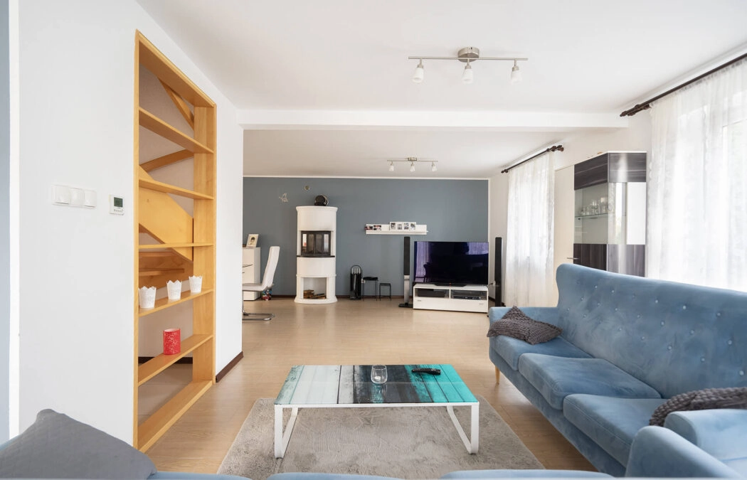 Dom mieszkalny z warsztatem i dużą działką