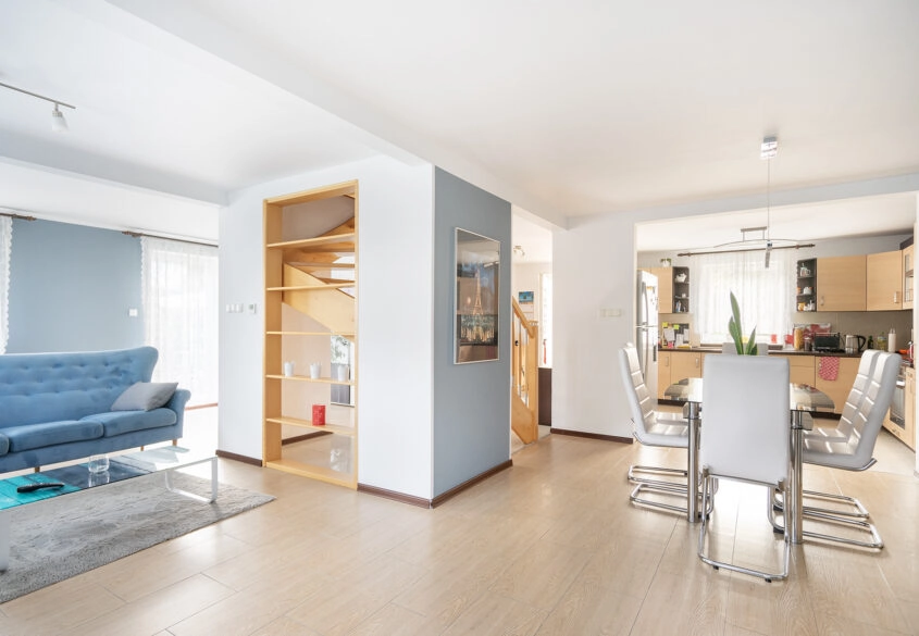 Dom mieszkalny z warsztatem i dużą działką