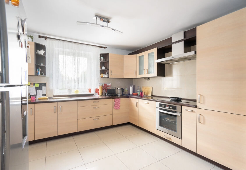 Dom mieszkalny z warsztatem i dużą działką