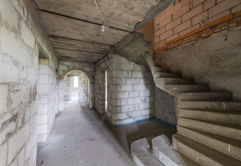 Wolnostojący dom 8 pok, działka 1492 m2