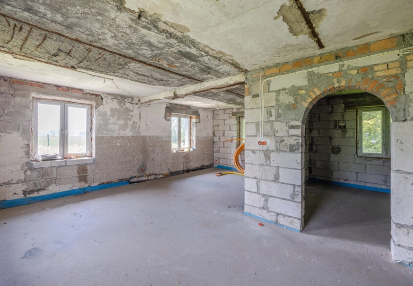 Wolnostojący dom 8 pok, działka 1492 m2