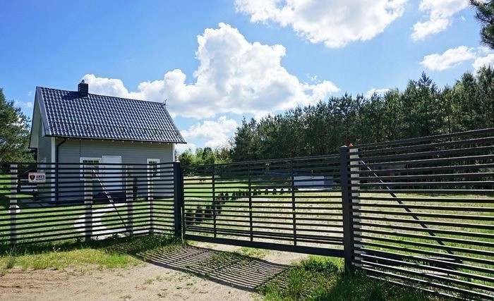 Ucieczka od zgiełku – dom w lesie 200 m do jeziora