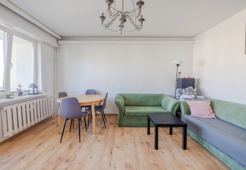 3 pokoje z loggią i piwnicą!