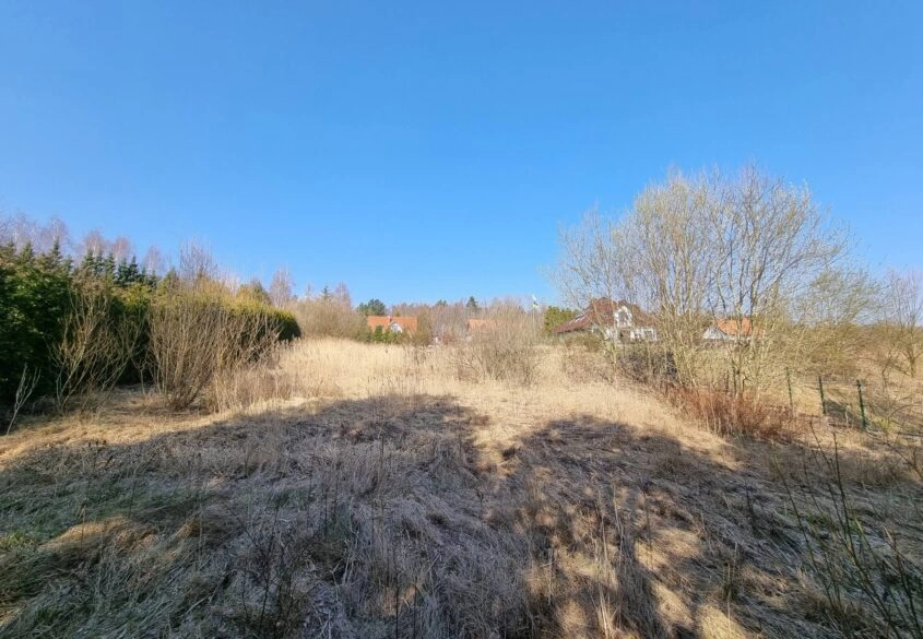 Duża działka budowlana w zacisznej okolicy