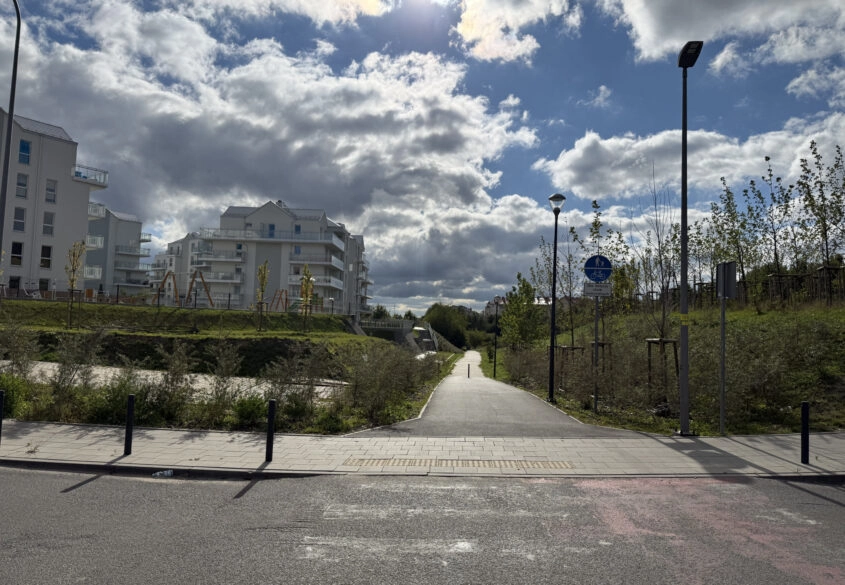 słoneczne mieszkanie z dużym balkonem !!!!
