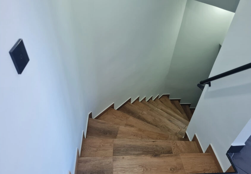 Lokal z WITRYNA, Niedźwiednik/ Pawilony