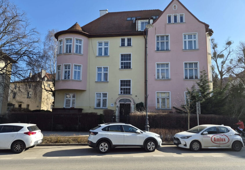 Sopot dolny 300m od  plaży,   3 pok. do remontu